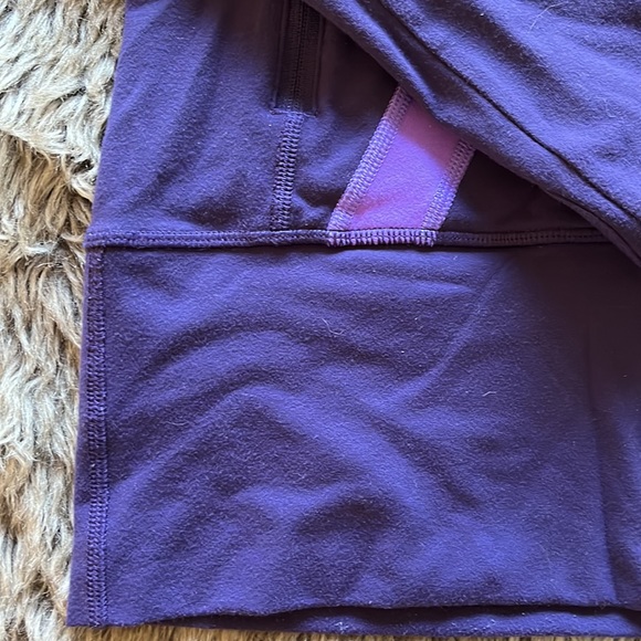 LULULEMON In Stride Jacket in Dense & Power purples. Size 4. GUC - Picture 13 of 16